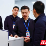 永州经开区：周润润调研园区项目落地投产情况