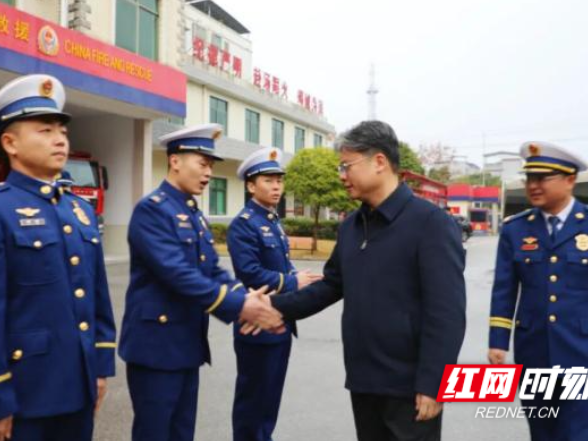 新田县四大家领导走访慰问驻新部队官兵及消防指战员