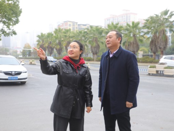 东安：李劲涛走访慰问老干部和优秀人才代表