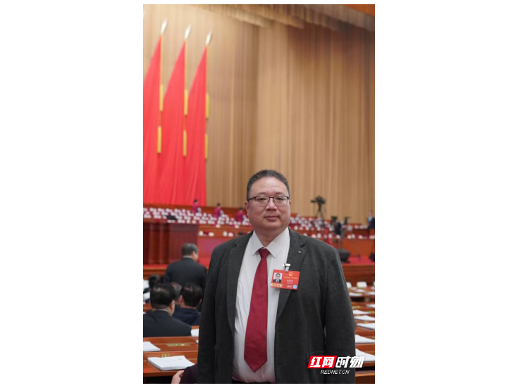 电力科普点亮乡村科技梦想 全国人大代表胡国柱点赞“电”亮未来