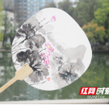 湖南科技学院青年学子以“廉”为题共绘清风