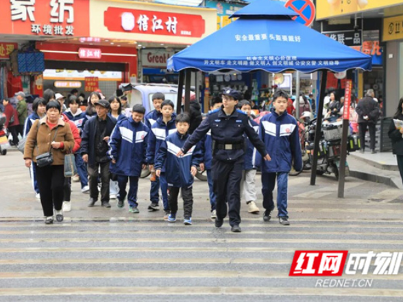永州公安：开学季，藏蓝“警”色伴你行