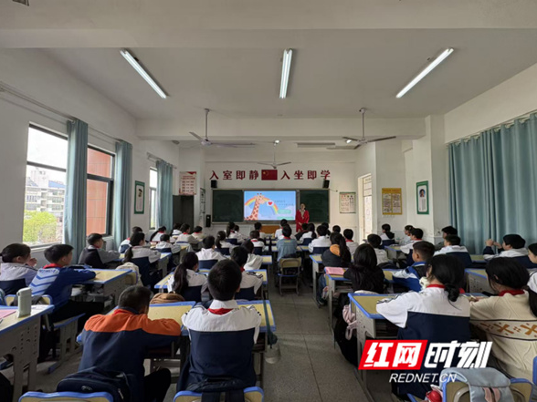 医疗服务提升年丨永州市妇幼保健院开展“五健”心理健康科普进校园