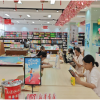 书香伴考 清凉护航——零陵新华书店暖心助力高考学子