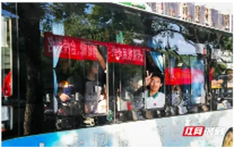 湖南新田：熟悉考场 迎接高考（组图）