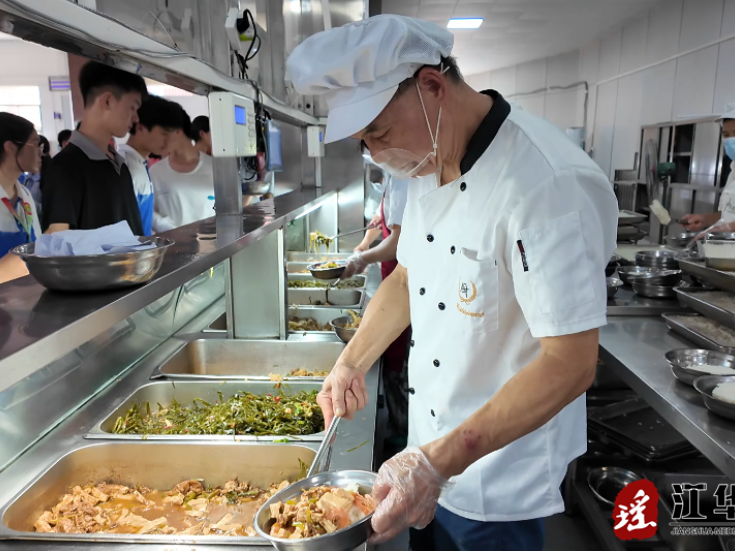 江华：暖心营养餐护航高考