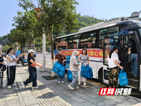 江永：“就业直通车”开进心坎里 “点对点”送工招工两头甜