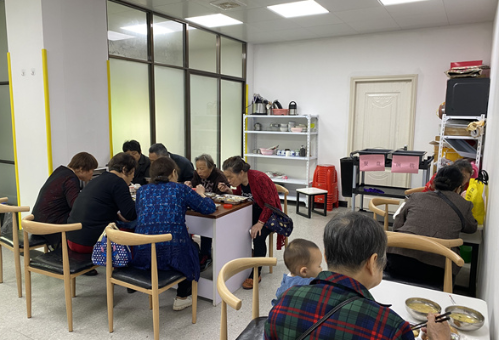 长沙县公益组织推行“长者餐厅”助餐服务项目