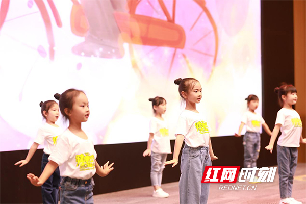 客户服务2.jpg