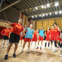 中国女篮开启欧洲拉练：韩旭李月汝缺席，世界杯目标奖牌