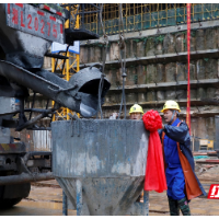 锦马时代中心项目建筑结构底板混泥土浇筑仪式举行