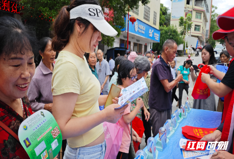 汝城县禁毒办联合延寿瑶族乡开展禁毒宣传活动