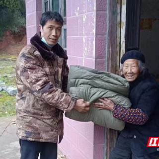 “雪中送炭”来敲门 “三长制”在行动