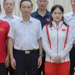 举重若轻 举世瞩目 奥运冠军回到家乡郴州