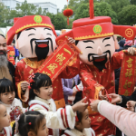 资兴市东江湖文化集市：戏曲传情助旅发