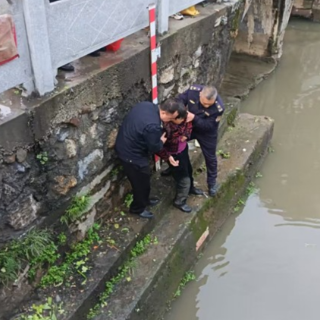 汝城县:纵身一跃显担当 宋搬明勇救落水老人