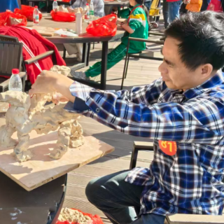 泥塑竞技闹春日  安仁大地艺韵浓