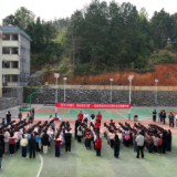 郴州羽毛球公益活动走进宜章县关溪学校