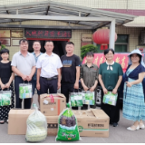 致敬高温下的坚守者！湘潭高新区领导为一线员工“送清凉”