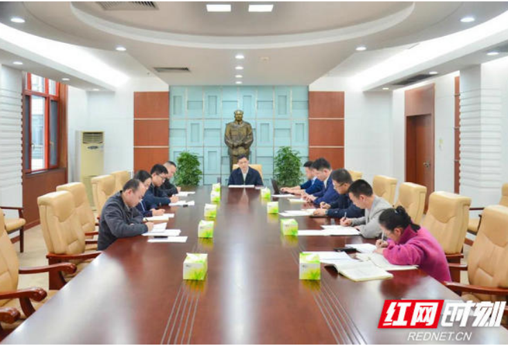 周海兵参加厅办公室党支部2020年度组织生活会