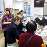 创卫进行时丨爱在重阳 守护健康