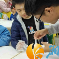 润龙社区开展《科学小达人》课堂