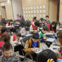 兰亭社区：学条例 绘文明