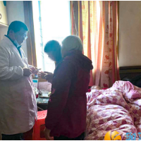 家医上门服务，情暖瘫痪在床老人