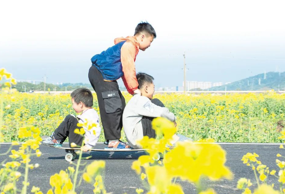 “四敢”新潮涌湘江 | “春日经济”助力消费再升温
