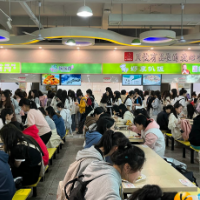 打造食堂样板间 创建一套较为完整的服务标准化体系