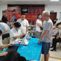 莱茵社区：为65岁以上老年人提供免费体检活动