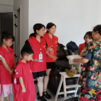 白鹭府社区：爱晚情浓，惠民助农