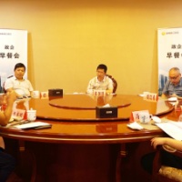 助企纾困出实招 共促产业高质量发展