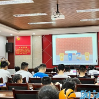 望月湖街道：畅玩创意编程 趣学垃圾分类