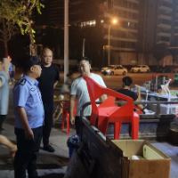 洋湖街道深入开展夏夜治安巡查宣防行动