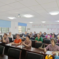 八字墙社区:相约老年课堂,乐享在“学”中