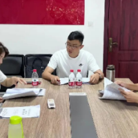 “邻长”牵头助力！老旧小区电梯加装动力足