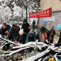 观沙岭街道：除雪护安全  “岳麓红”退役军人志愿服务添温暖