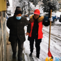 看望岳，千百“邻长”闻雪而动，以动制“冻”
