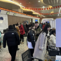 望城坡街道开展“就业援助专场招聘会”