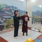 梅溪湖街道嘉顺社区开展“家风传承路，夫妻影像书”活动