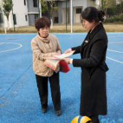 学安社区：“敲门行动”再发力 筑牢居民安全防线