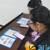 西湖街道先锋社区：积极推广“湘易办” 群众有事“掌上办”
