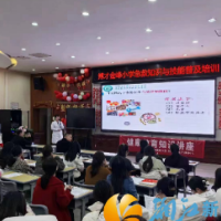 望岳街道：急救培训进校园