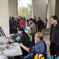 万越社区：“情系万越、爱在邻里”老年体检活动