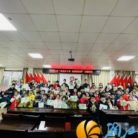 梅溪湖街道嘉顺社区开展  河长制宣传，青少年争当“小河长”