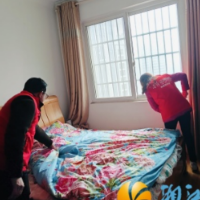 梅溪湖街道嘉顺社区：学习雷锋精神，关爱独居老人