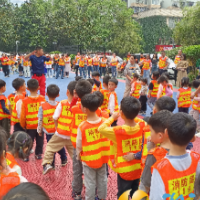 英才园社区：消防安全进校园，家长萌娃共筑安全防线