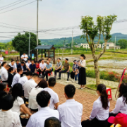 党建共建聚合力，屋场党课入人心