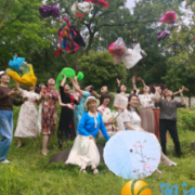 梅溪湖街道骑龙社区开展“指尖艺术”志愿者摄影赋能活动